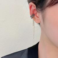 Gambar A13 - Anting Klip Jepit Ear Cuff Black Leather Kulit Korea Japan Retro dari juugobox15 Kab. Bandung 4 Tokopedia