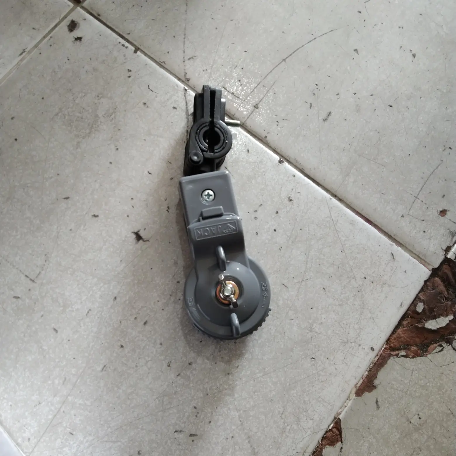 Gantungan kabel (HANGER)