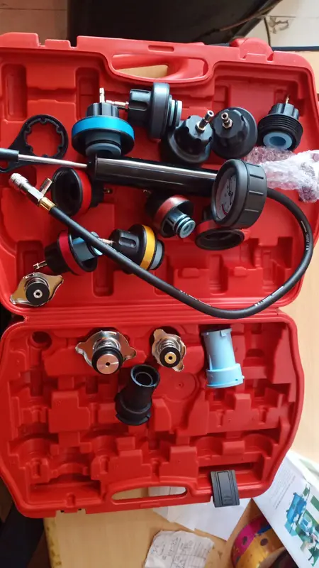 Radiator pressure tester set 18 pc 1