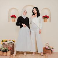 Gambar Blouse Rajut Knit Wanita Crop Top Korean Style Premium dari Aida Muslim Collection Kota Bandung 2 Tokopedia