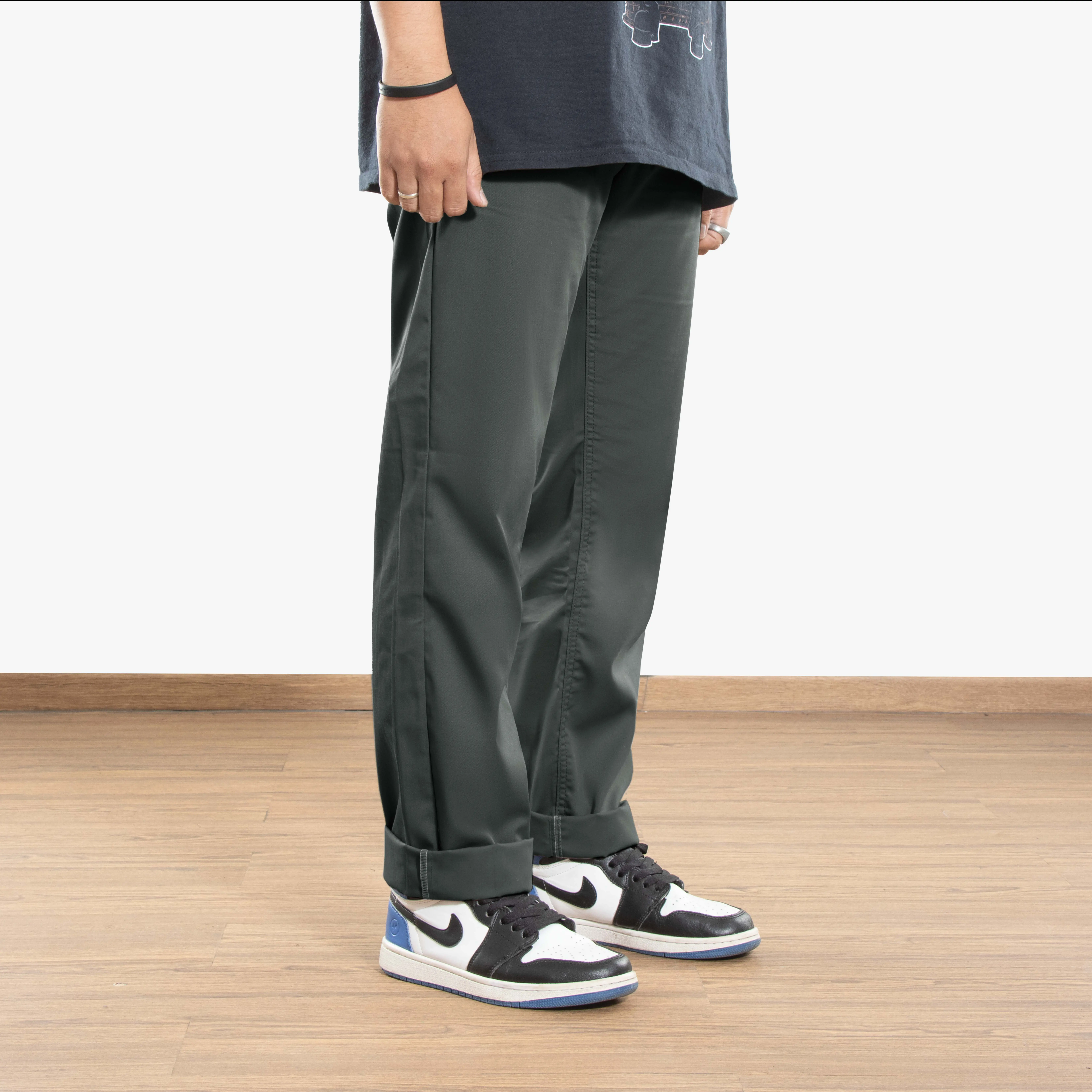 CHINO STRAIGHT FIT CHARCOAL ( DRILL MATERIAL ) | CHINO PANJANG PRIA