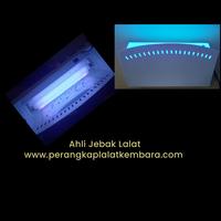 Gambar Perangkap Lalat Fly Catcher Lampu UV Lem Lalat Standar Industri dari Kembara Trap Kab. Bandung Barat 2 Tokopedia