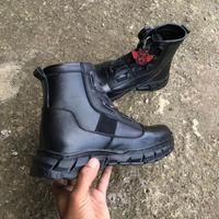 Gambar SEPATU PDL TALI PUTAR PENDEK POLANTAS POLRI APIK BAHAN KULIT SAPI ASLI dari Sepatu Pdl Kulit Kab. Bandung 5 Tokopedia