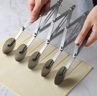 Gambar Pisau Roler Cut Alat Pemotong Iris Rapi Adonan Tepung Roti Kue Pizza dari GebLegs Kota Administrasi Jakarta Barat 3 Tokopedia