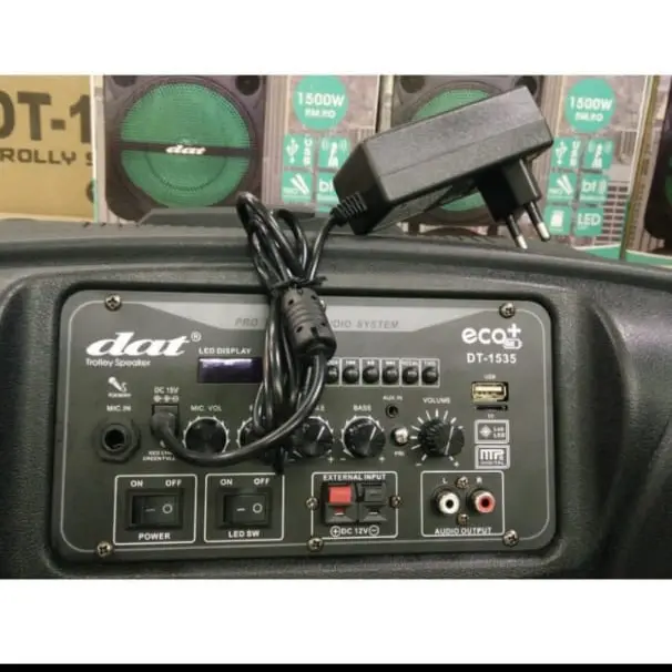 AC DC adaptor charger speaker portable dat 15 volt 2 Amper