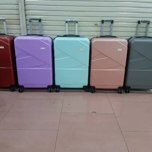 koper fiber polo viena 28 inci cocok untuk mudik muat banyak Hitam