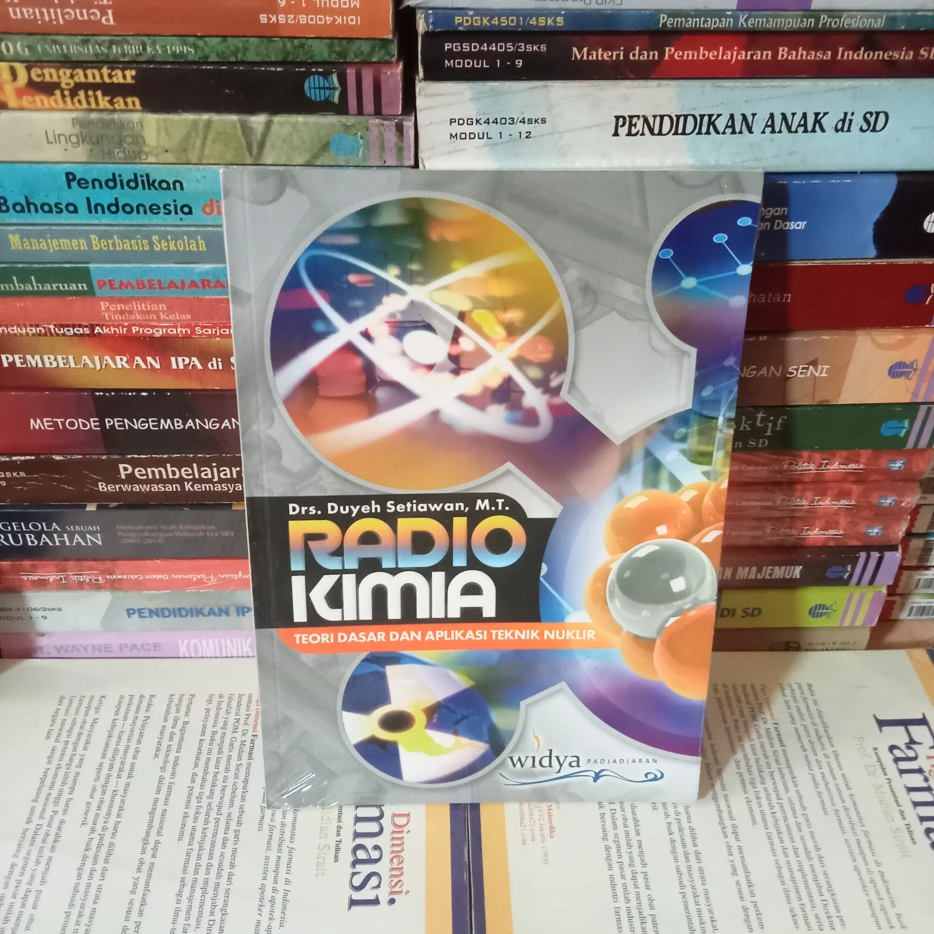 ORIGINAL BUKU RADIO KIMIA TEORI DASAR DAN APLIKASI TEKNIK NUKLIR