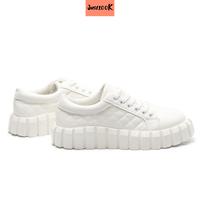 Gambar JustLook Leeseo Sepatu Sneakers Wanita Sneakers Shoes Fashion Korea dari JustLook Official Store Jakarta Barat 3 Tokopedia