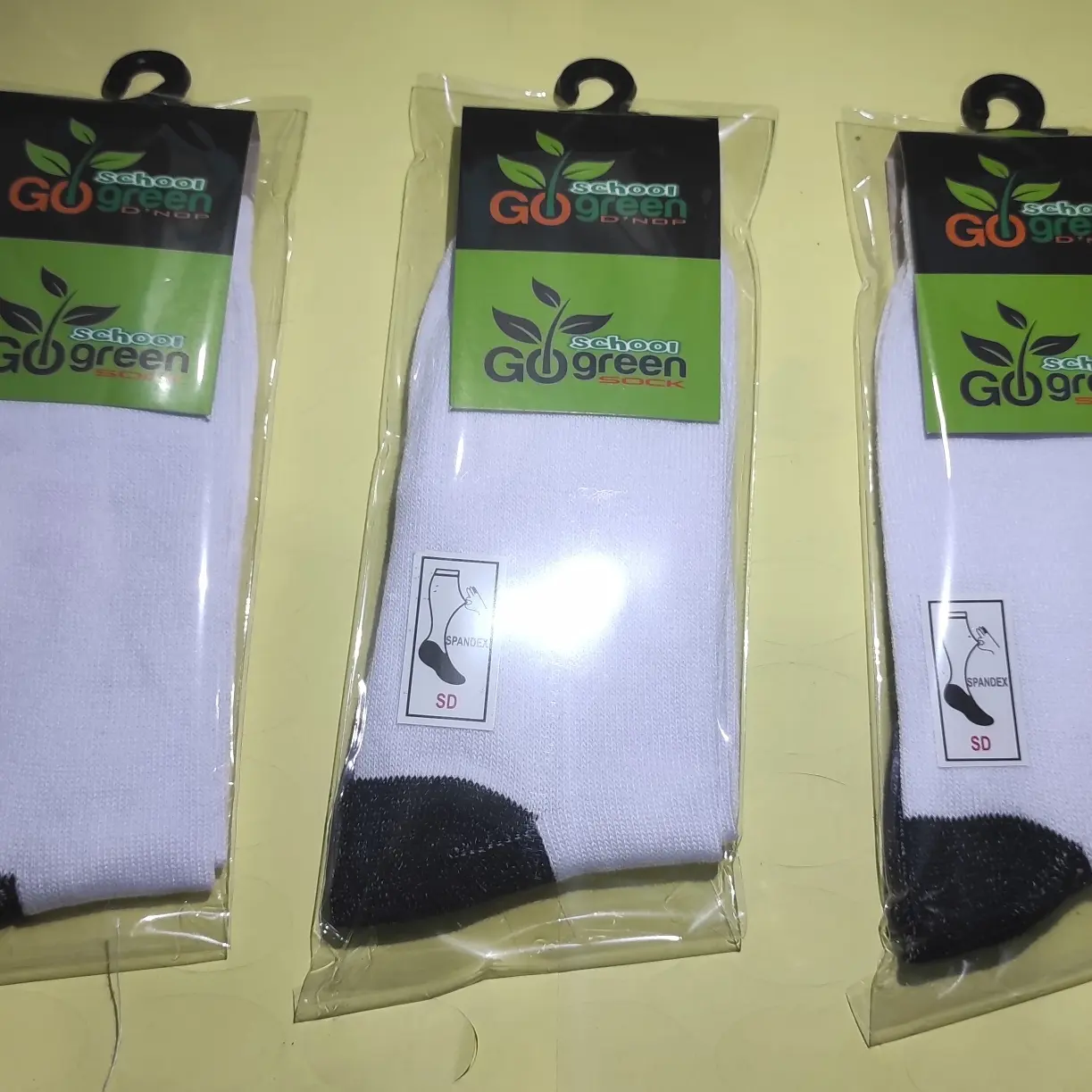 Kaos kaki sekolah SD SMP SMA COMPUTERS / TEBAL (MERK INTER EXCLUSIVE)