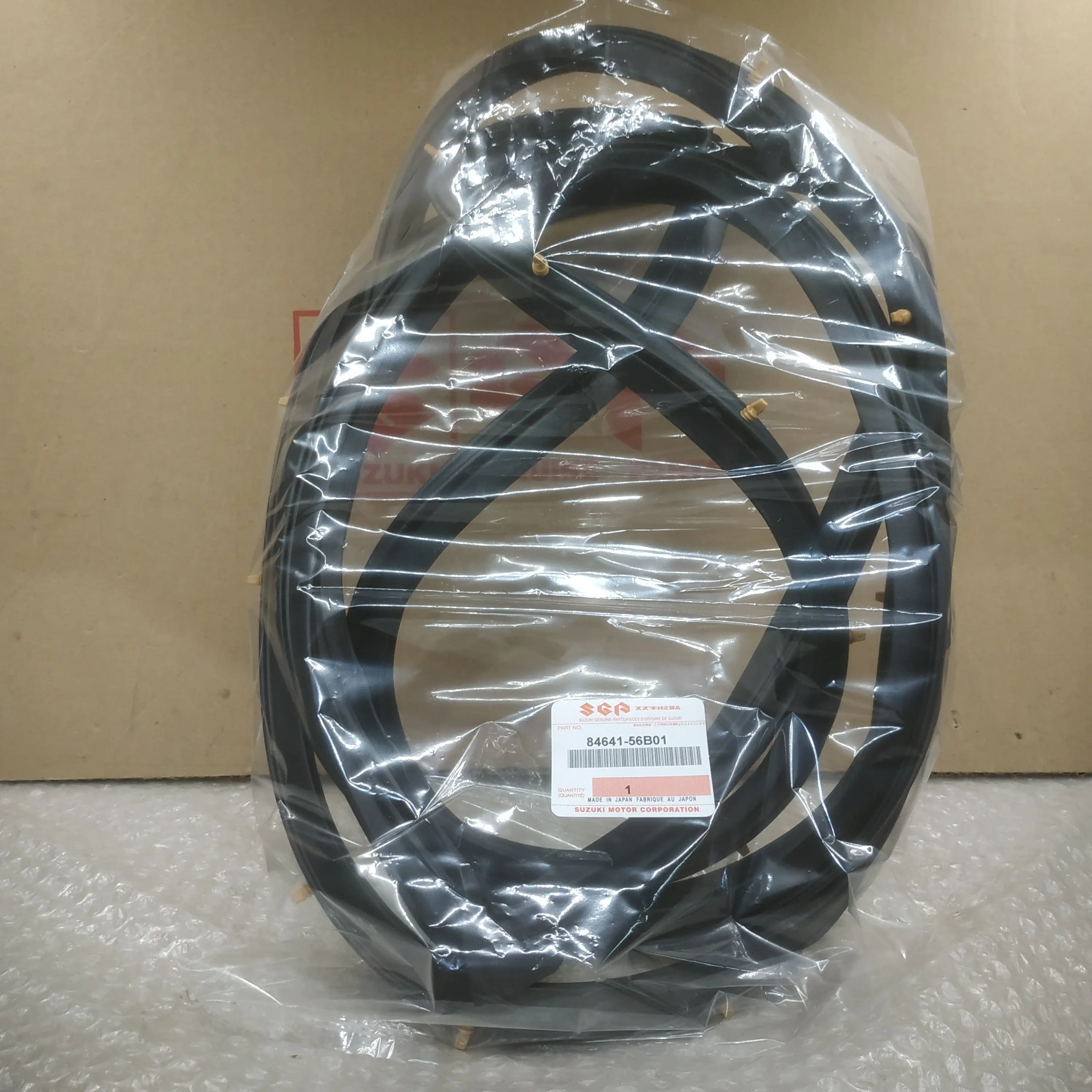 84641-56B01 Weatherstrip Front Door RH Vitara Lama, Escudo, Sidekick