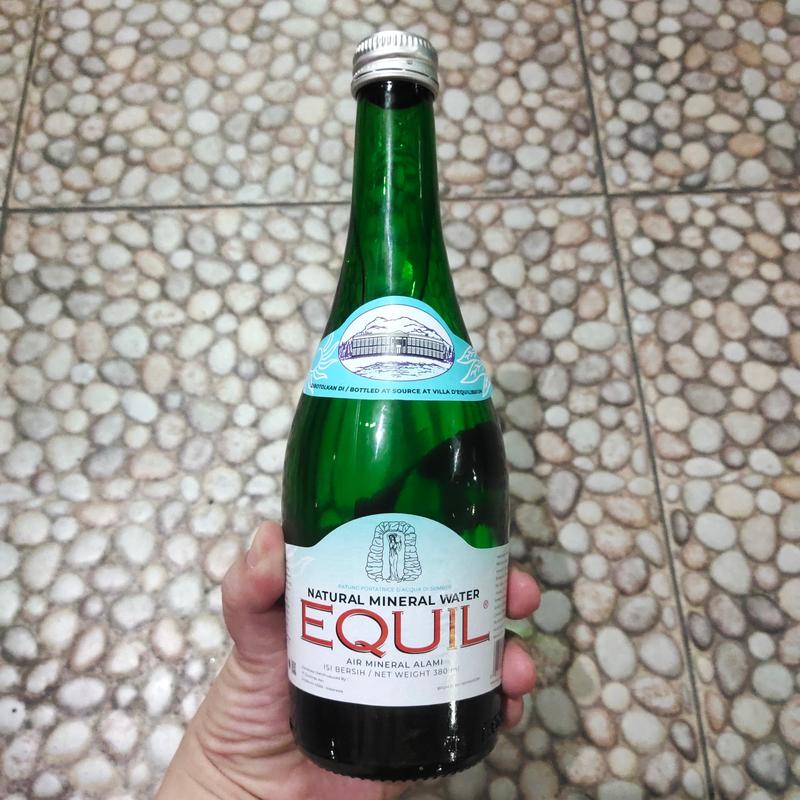 EQUIL NATURAL MINERAL WATER 380ML - Shop | Tokopedia