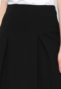 Gambar Lyne Halim Skirt Pendek 8132 dari Lyne Halim Kota Administrasi Jakarta Barat 4 Tokopedia