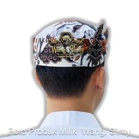 Gambar Iket Blangkon Kraman Pangeran Cakrabuwana Cirebon Blangkon Abdi Dalem dari Wangi Silmy Kab. Cirebon 2 Tokopedia