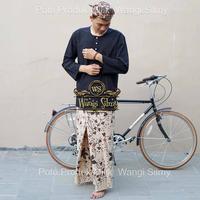 Gambar Sarung Batik Cirebon Motif Kangkung Coklat Muda dari Wangi Silmy Kab. Cirebon 3 Tokopedia