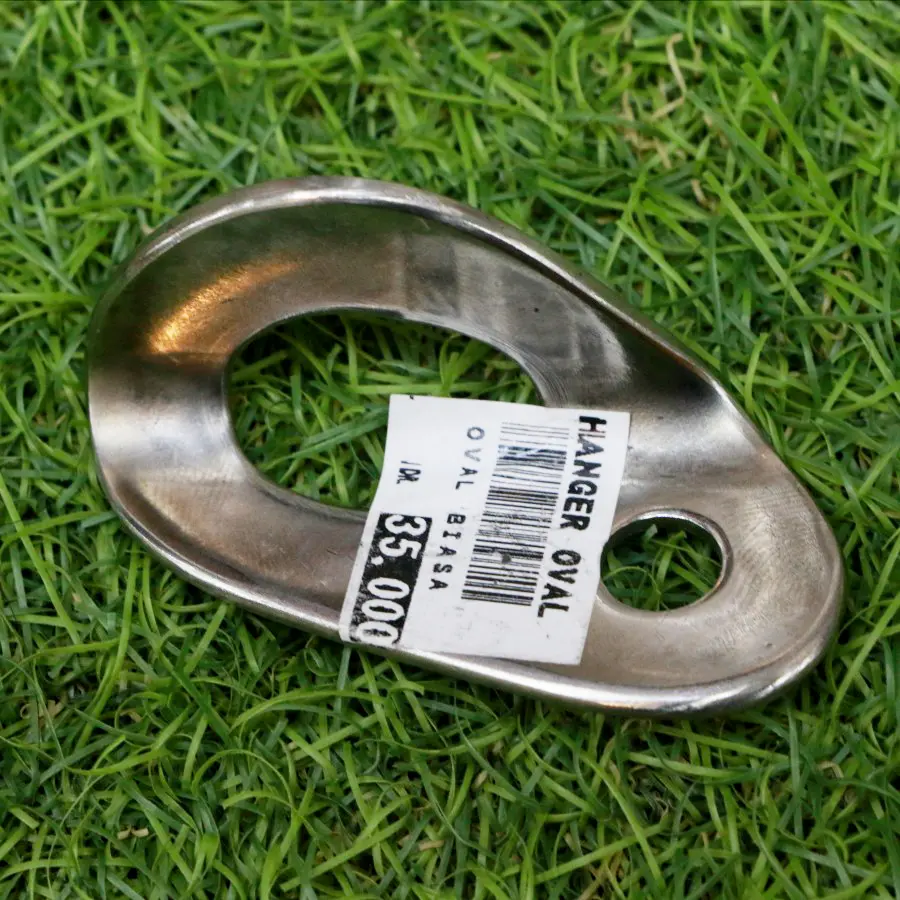 Hanger Oval Panjat Tebing