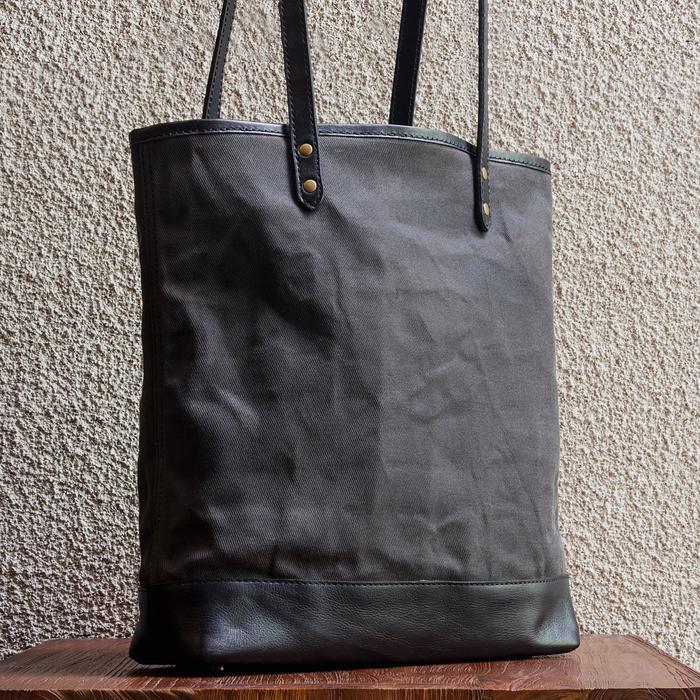 Gambar Slim Leather Tote Ash Waxed Twill dari Letsdothis Indonesia Kota Depok Tokopedia