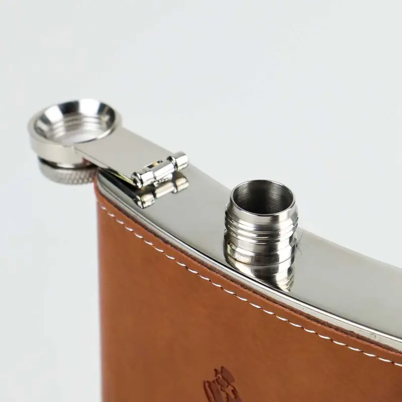 Botol Minum Bir Wiski Hip Flask Leather 7 Oz + Shot Gelas Klasik 1
