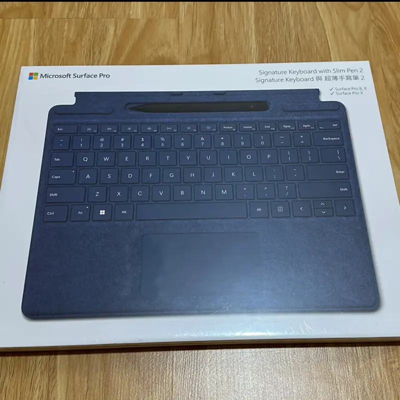 Microsoft Surface Pro 9 /8 Signature Type Cover keyboard with Slim Pen 0