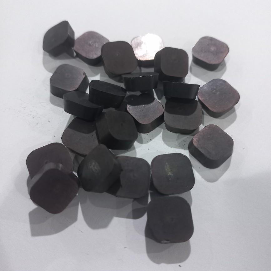 Insert Kotak SPKN 12 04 Bekas Pahat Milling Rapet Mata Seken Mulus — Varian CERMET foto 1