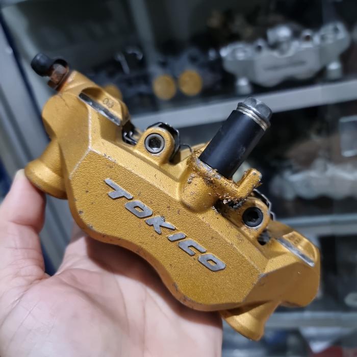 Jual Kaliper depan kiri TOKICO 4 piston pitch 108 mm kawasaki ZX 6