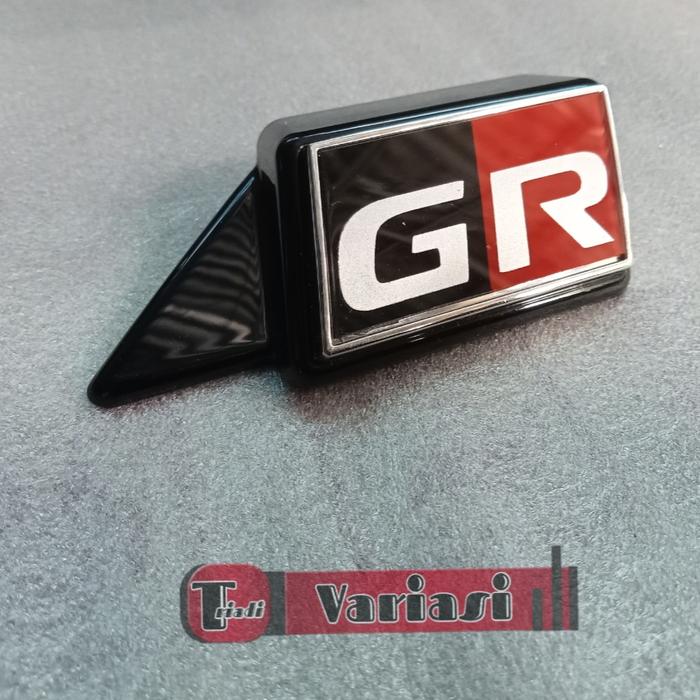 Gambar EMBLEM LOGO GRILL PLAT GR UNTUK TOYOTA FORTUNER dari Tri'Adi Variasi Kota Bekasi Tokopedia