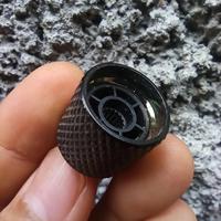Gambar Knop Knob Gitar Bass Putaran Potensio Hitam Bahan Besi Drat Gerigi Gib dari SARINTEN CORP Kota Administrasi Jakarta Selatan 4 Tokopedia