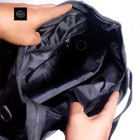 Gambar Tas Tote bag Unisex Peutup resleting Kantong Kanan Kiri BLack-Edisi F dari VERTICAL201 Kab. Tangerang 5 Tokopedia