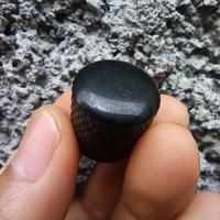 Gambar Knop Knob Gitar Bass Putaran Potensio Hitam Bahan Besi Drat Gerigi Gib dari SARINTEN CORP Kota Administrasi Jakarta Selatan 5 Tokopedia