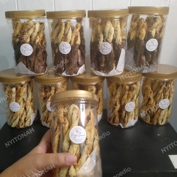 Gambar PUFF STICK BY NYI TONAH dari NYITONAH Jakarta Selatan Tokopedia