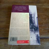 Gambar buku novel - Melania g.Mazzucco Vita Premio Strega 2003 .c5 dari toko buku sumber joyo Kab. Magetan 4 Tokopedia