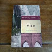 Gambar buku novel - Melania g.Mazzucco Vita Premio Strega 2003 .c5 dari toko buku sumber joyo Kab. Magetan 1 Tokopedia