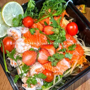 Salad Thailand Komplit (Salmon, Salmon, Udang, Udang)