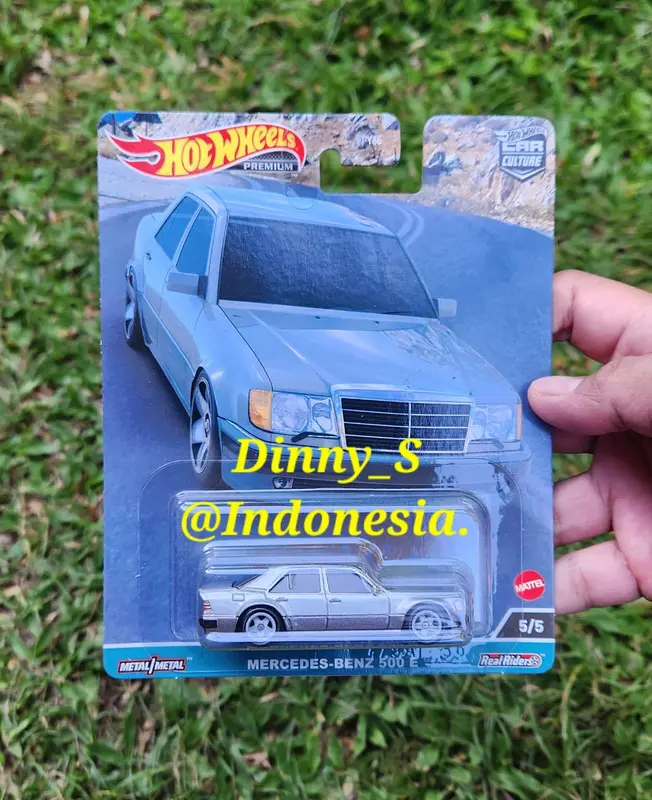 Hot Wheels Premium Canyon Warriors Mercedes-Benz 500 E original 0
