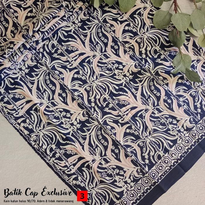 Gambar Kain Batik Cap Motif Sekarjagad Warna Cream Krem Biru Navy dari Batik Hamparan Berlian Kota Pekalongan 2 Tokopedia