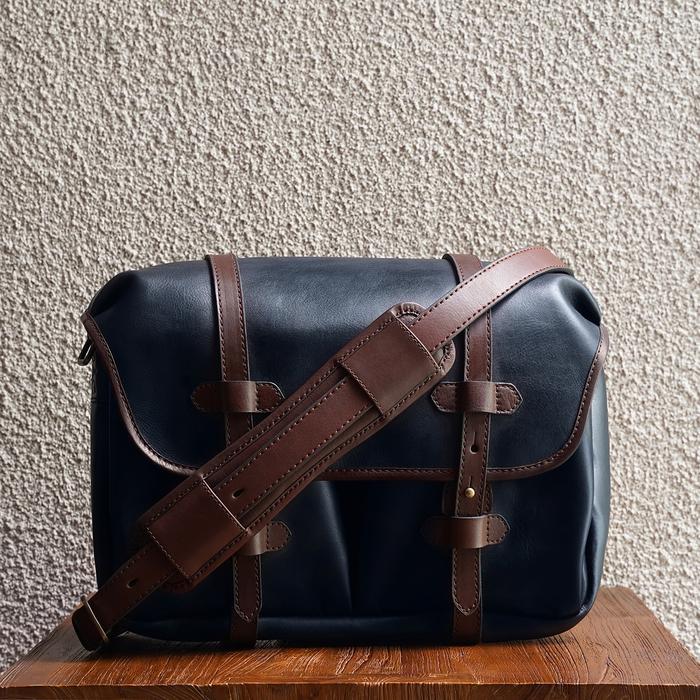 Gambar F.C. 15 Midnight Blue Messenger Bag dari Letsdothis Indonesia Kota Depok Tokopedia