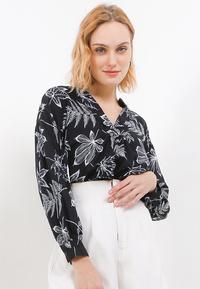 Gambar LLACES Clothing - Blouse Wanita - Joie Blouse - Black Leaves - S dari LLACES Clothing Kota Administrasi Jakarta Barat 1 Tokopedia