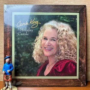 PIRINGAN HITAM / VINYL CAROLE KING - A HOLIDAY CAROLE (1LP,BLCK)