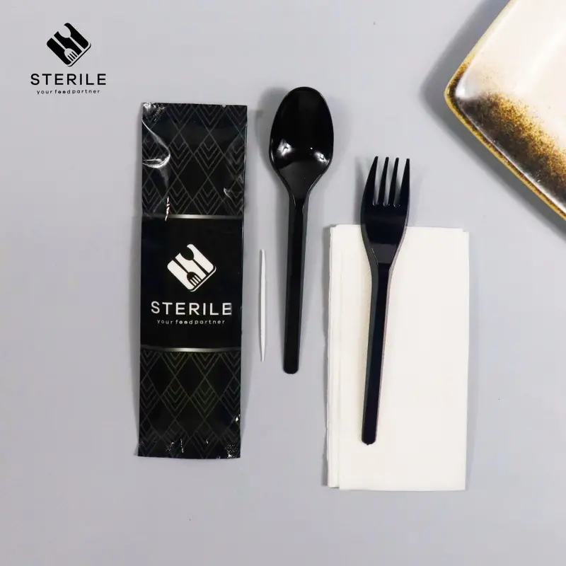 Set sendok plastik, garpu, tissue , tusuk gigi Premium Hitam 0