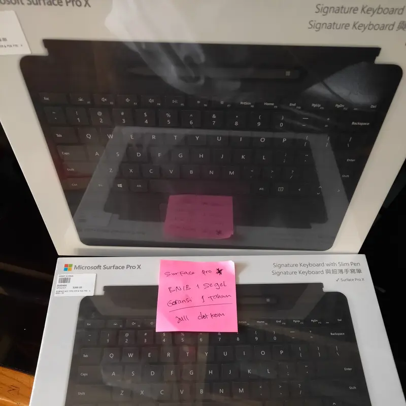 Microsoft Surface Pro 9 /8 Signature Type Cover keyboard with Slim Pen 2