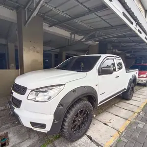Over Fender chevrolet colorado 2012