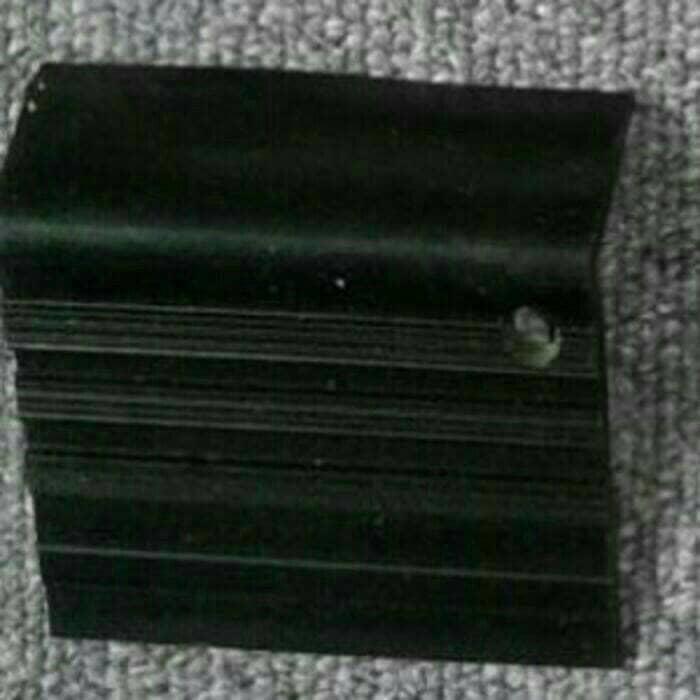 Gambar Step nosing Karet hitam polos / List Tangga Anti Slip Termurah dari Toko Stepnosing Kab. Tangerang Tokopedia