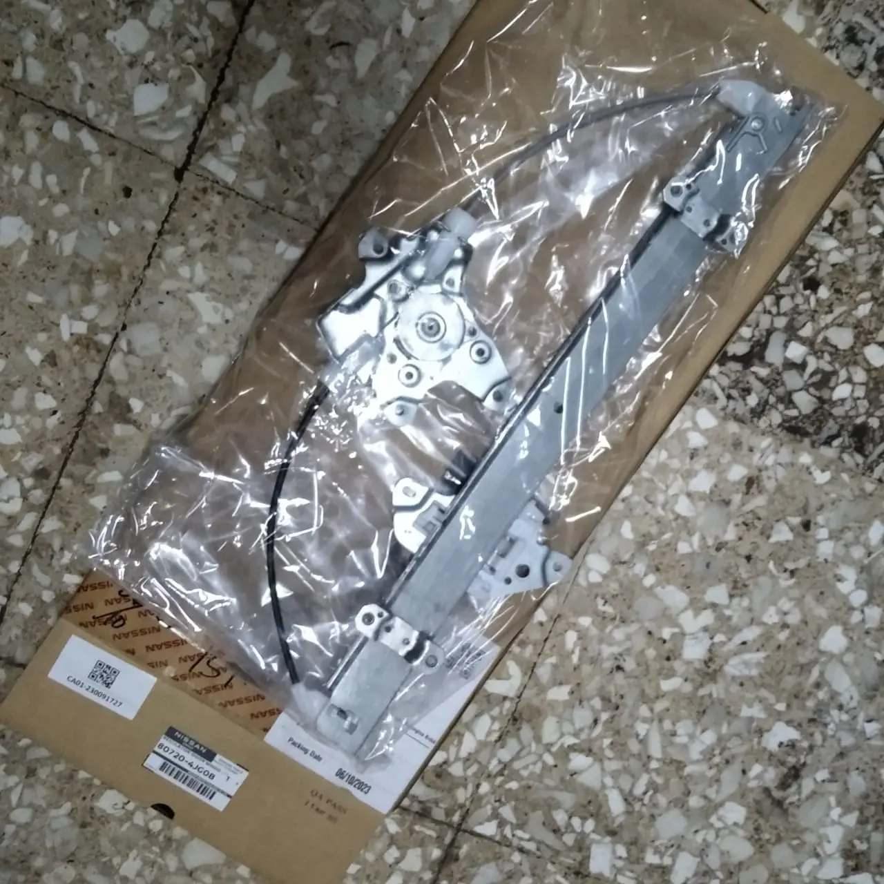 REGULATOR WINDOW NISSAN NAVARA D23 TERRA JD23 80720-4JG0B ORIGINAL