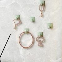 Gambar OHSOME MONR Strip Oval Hook Gantungan Baju Tempel Dinding ABS Medium - Oval White dari OHSOME Homeliving Kab. Bekasi 4 Tokopedia