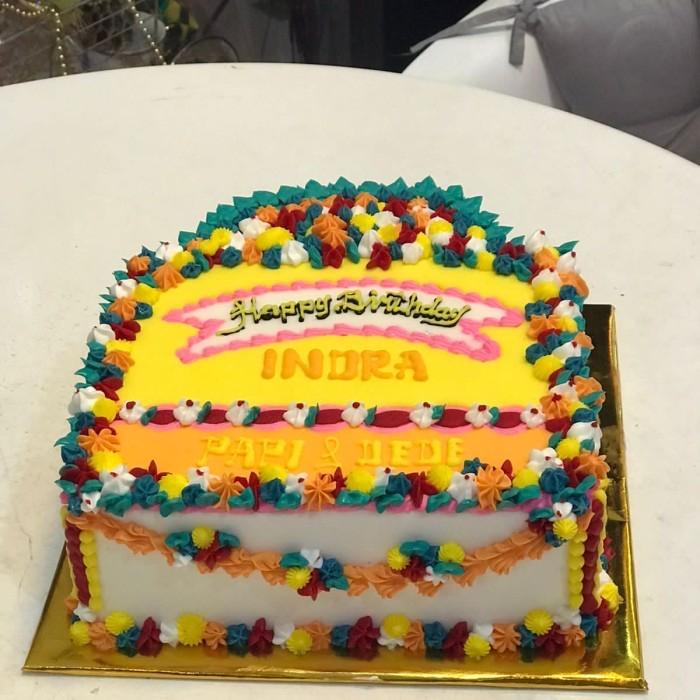 Gambar Cake papan bunga kue papan bunga dekor cake bf kue coklat cake keju dari Gaby Bella Florist Kota Administrasi Jakarta Selatan Tokopedia