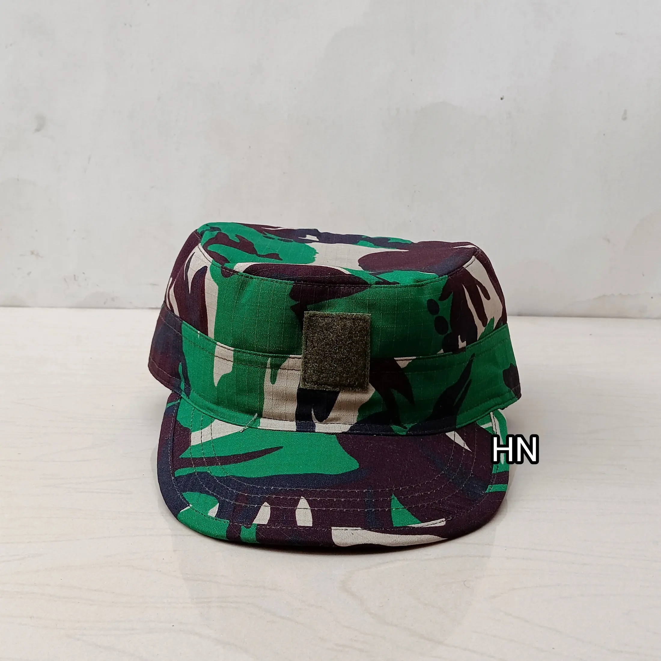 Topi pet melindungi dari panas