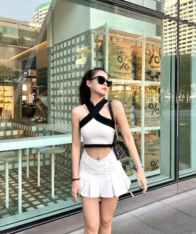 MAGGIE white black halter neck crop tank top woman premium