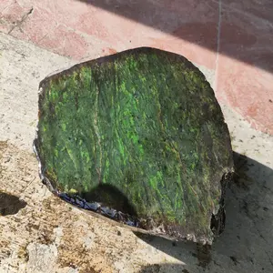 Giok Nephrite 5.5Kg