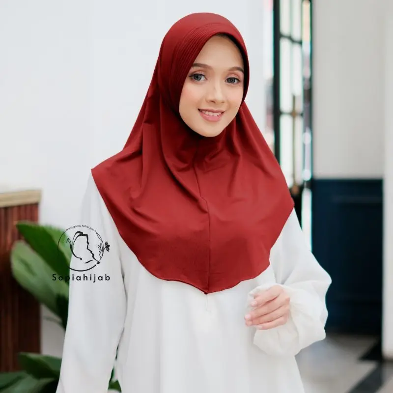 Laudya Maroon