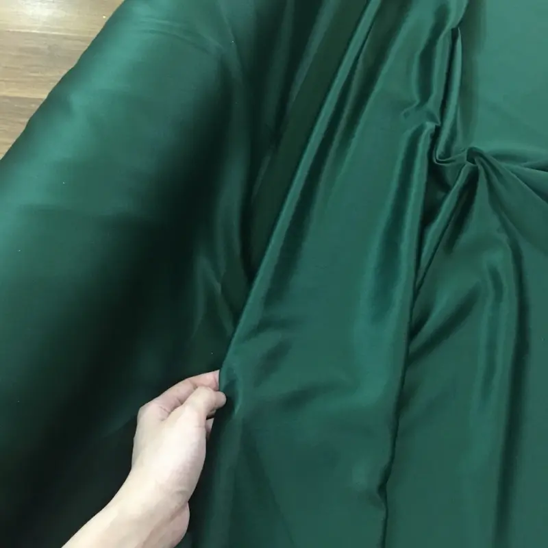 Bahan Kain Satin Velvet Polos Warna Emerald Green Hijau Tua 4