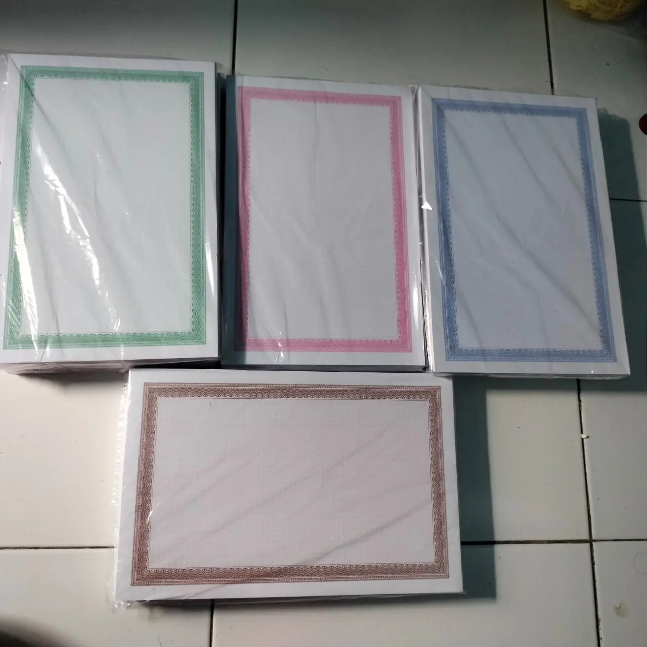 blangko sertifikat atau piagam 1pak isi 100lbr